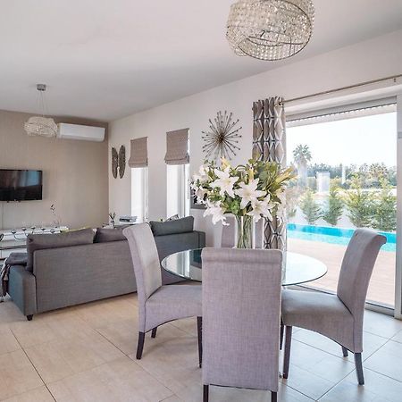 Villa Aquamarine Paphos Extérieur photo
